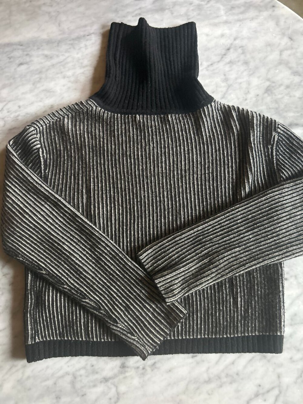 7115 by szeki Sweater